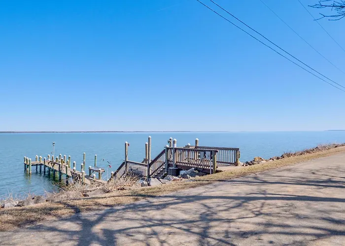 1 Mi To Colonial Beach Boardwalk: Home W/ Fire Pit