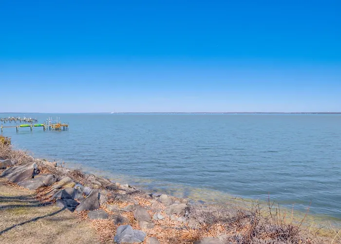 1 Mi To Colonial Beach Boardwalk: Home W/ Fire Pit