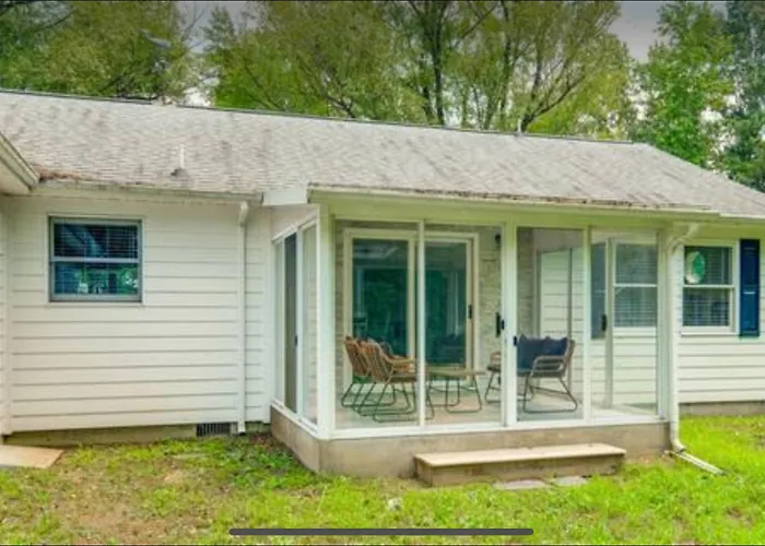 Private Waterfront Retreat With Dock On 7 Acre