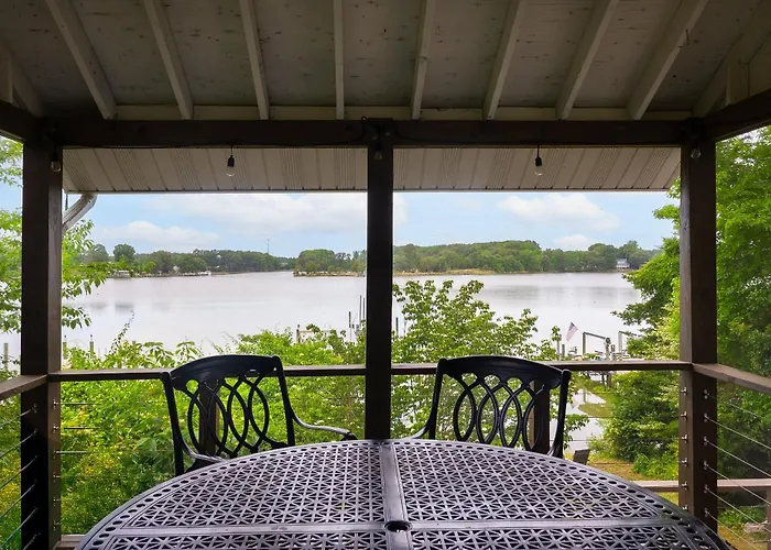 River Refresh - Waterfront With Spa On Placid Bay Luxury Vacation Rental By B Michaels Escapes